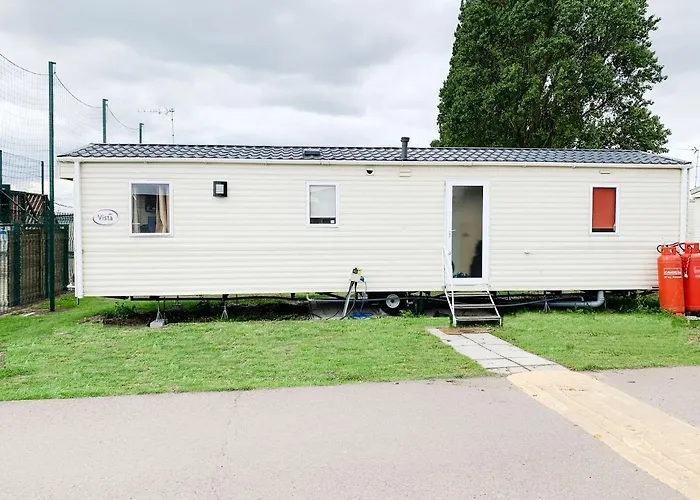 Beautiful 3-Bedroom Caravan At Mersea Island